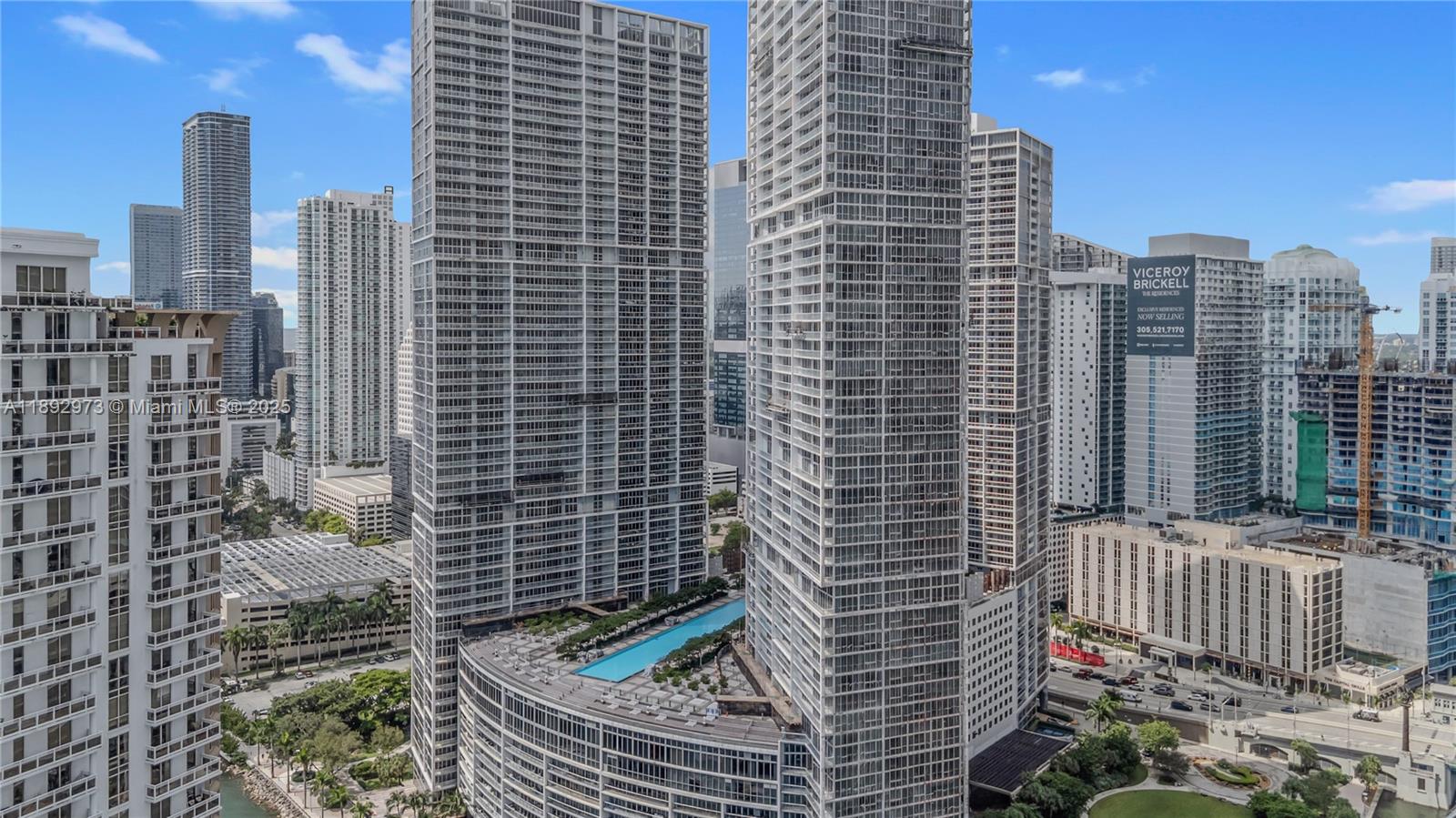 image Iconbrickell Condo No 134