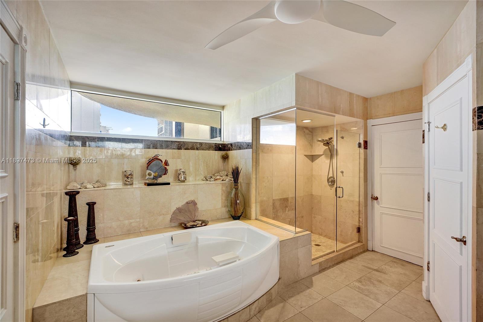 image Pinnacle Condominium26