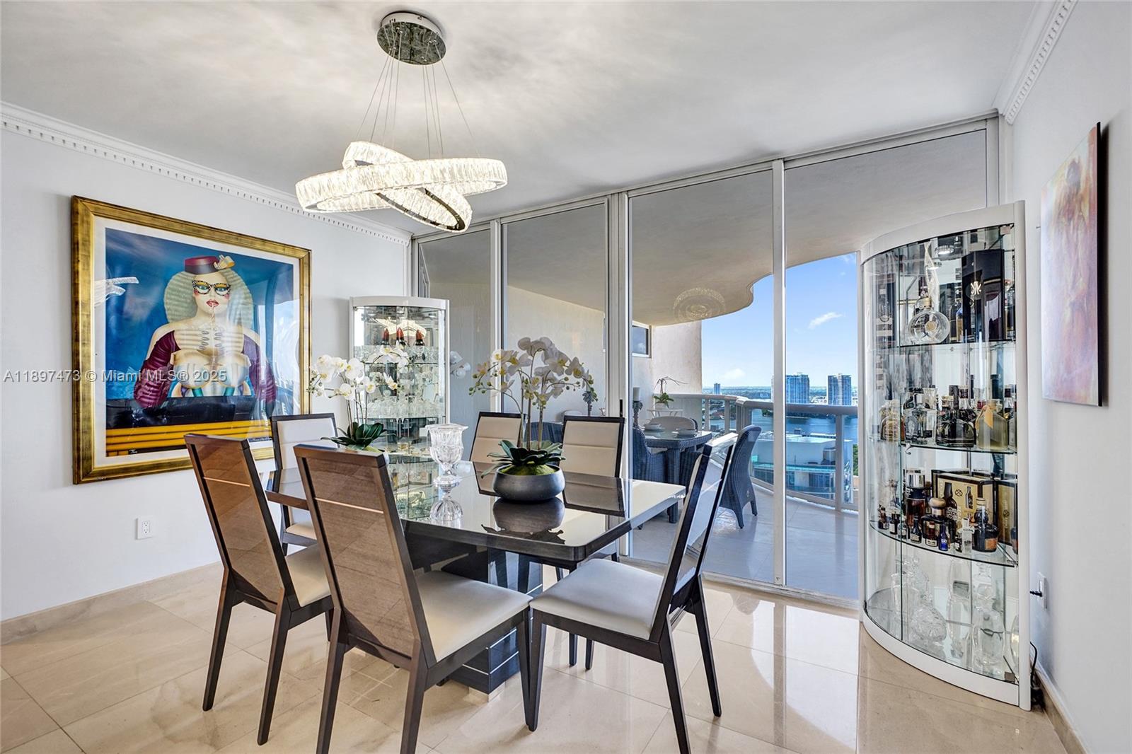 image Pinnacle Condominium4