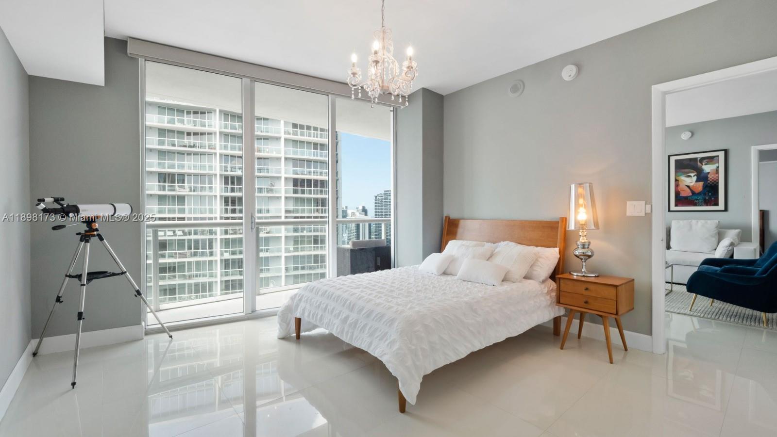 image Icon Brickell10