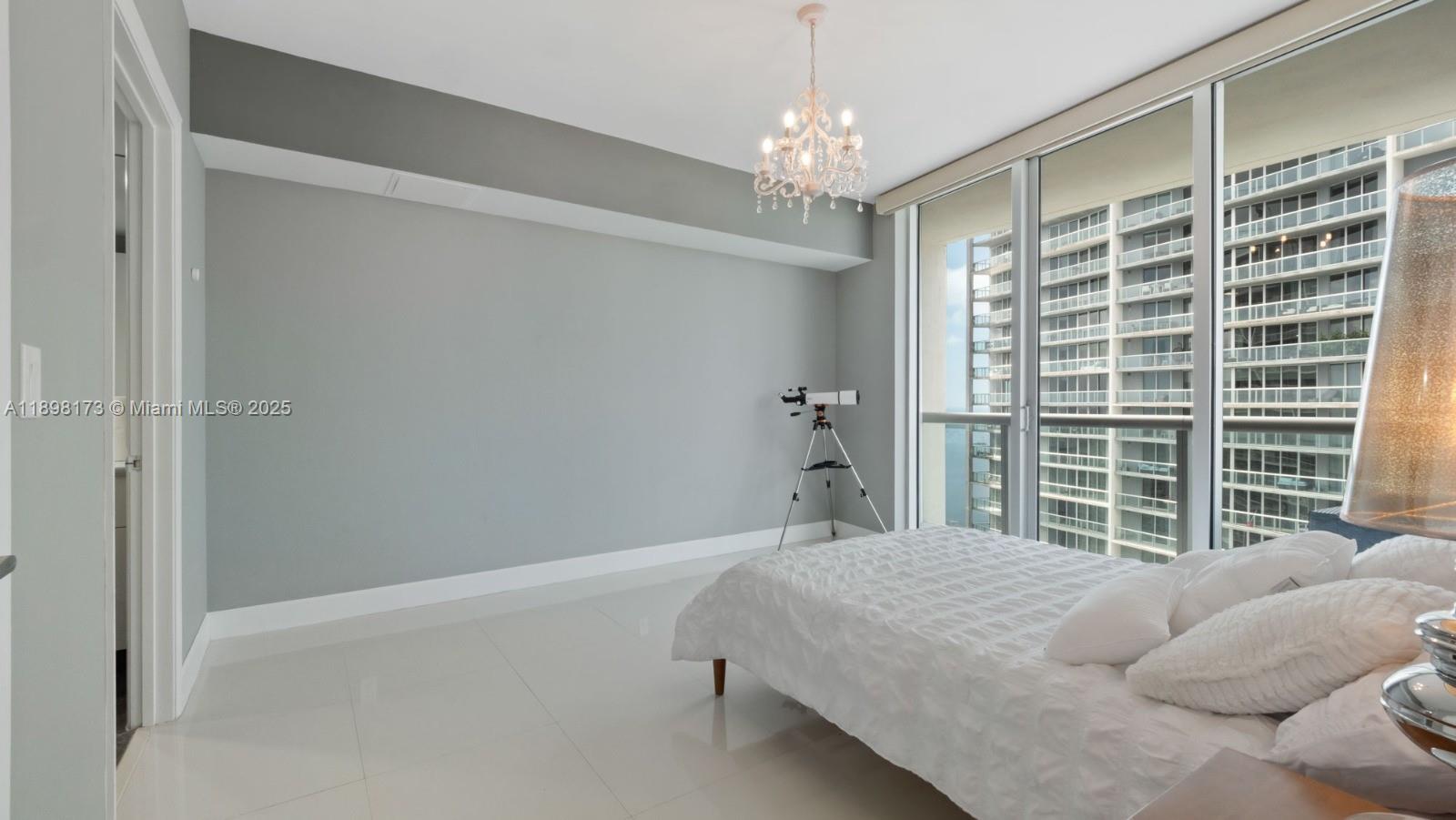 image Icon Brickell11