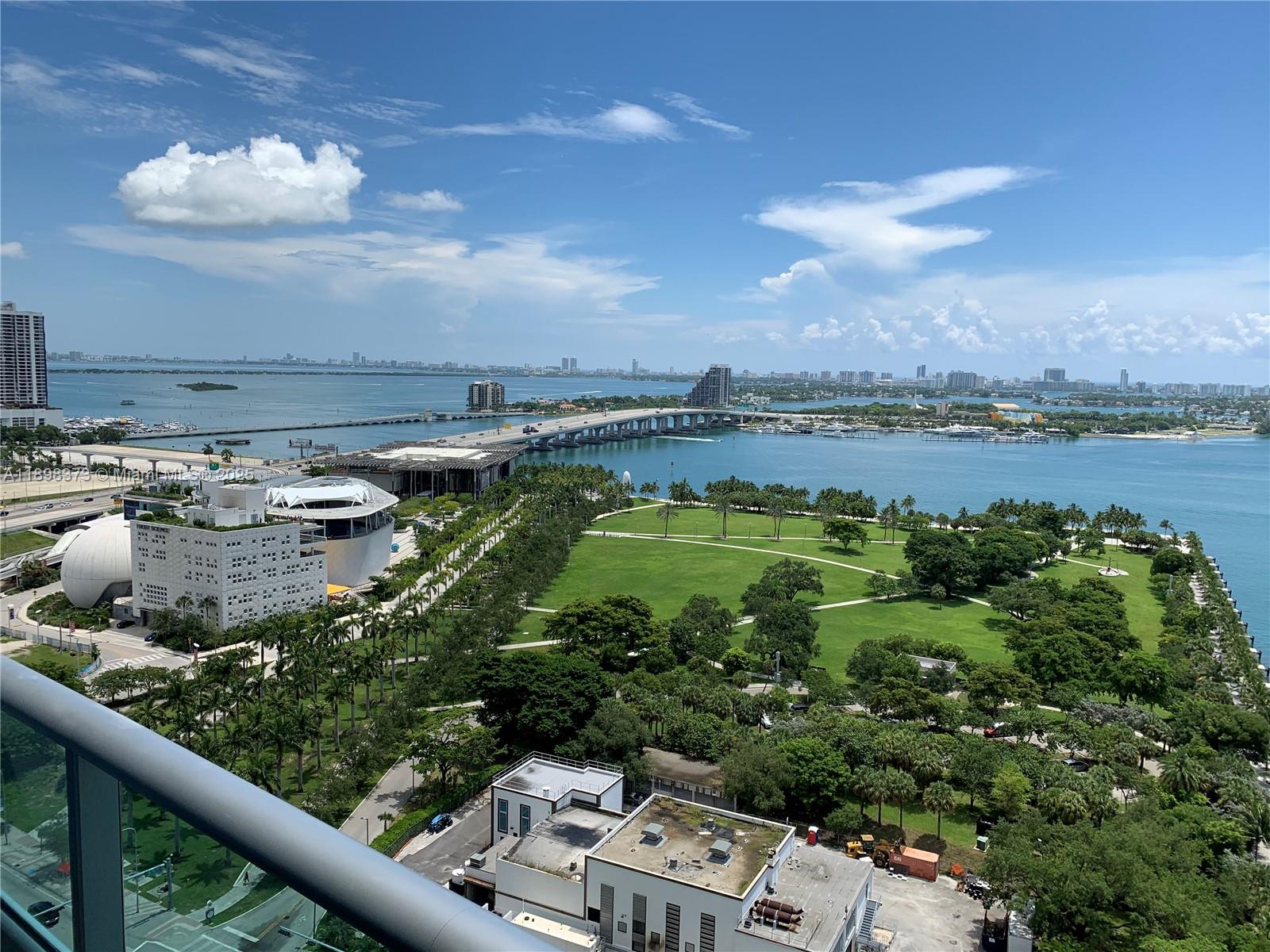 900 Biscayne Blvd #2405