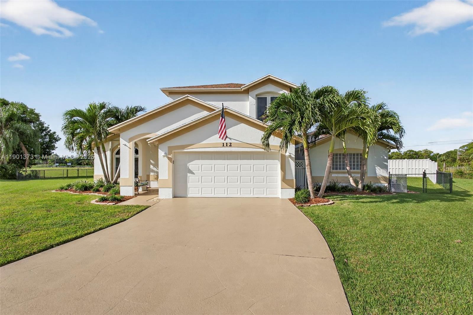 112 Camelot Ct