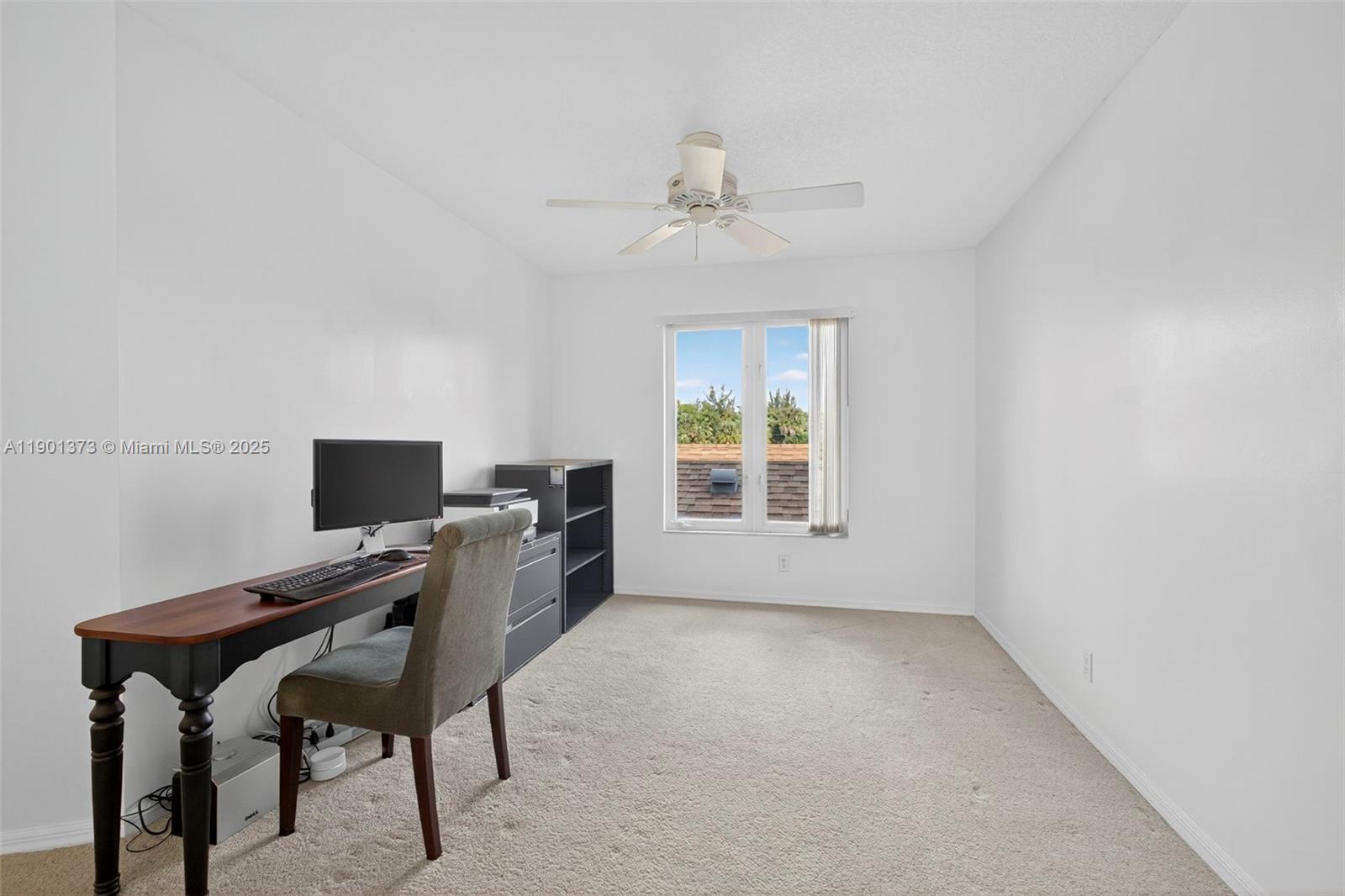 112 Camelot Ct Royal Palm Beach, FL 33411