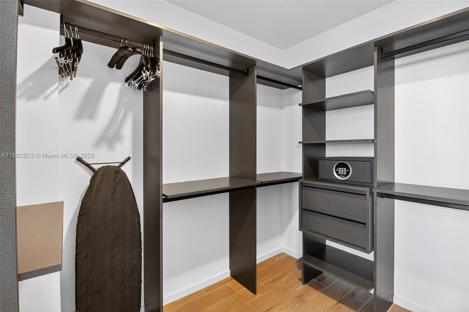 398 NE 5th St #4719 Miami, FL 33132