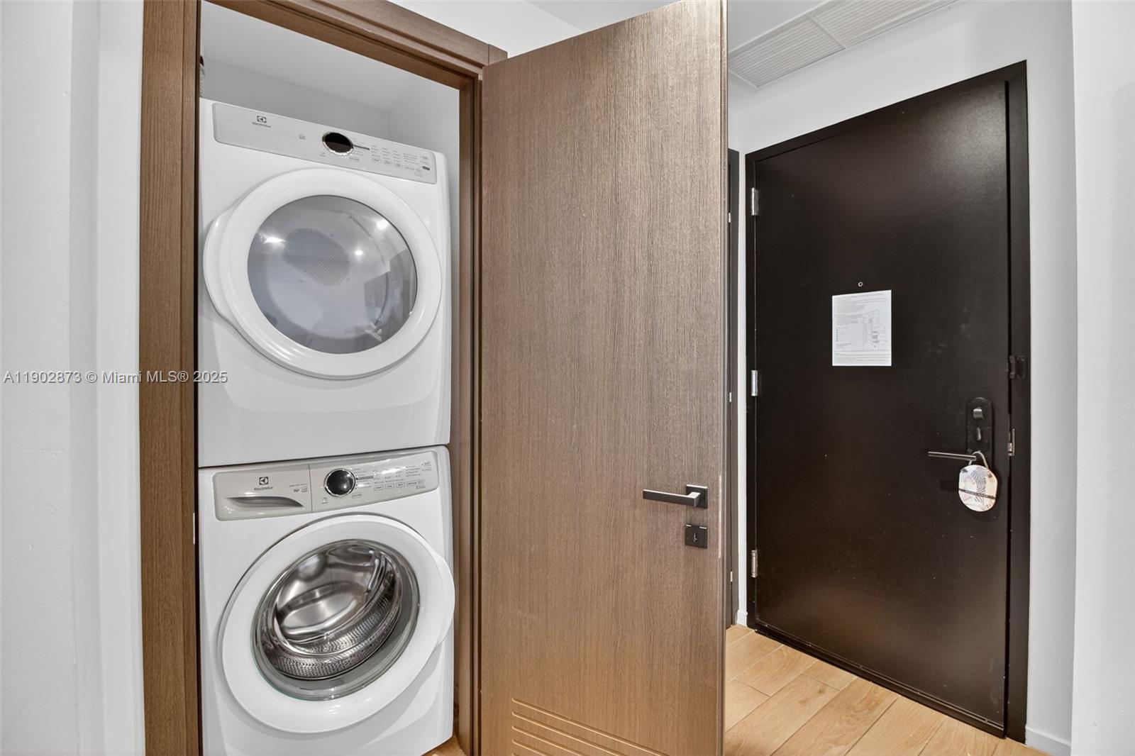 398 NE 5th St #4719 Miami, FL 33132