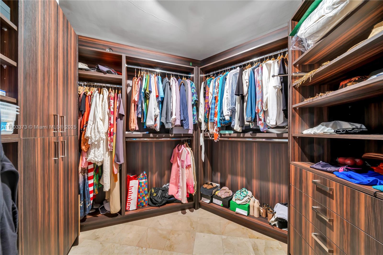 image Ocean One Condo13