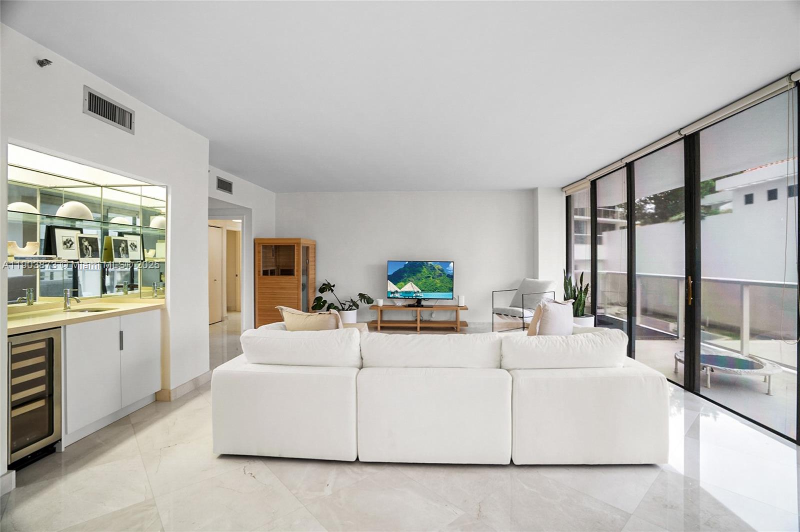 image Hamptons West Condo12