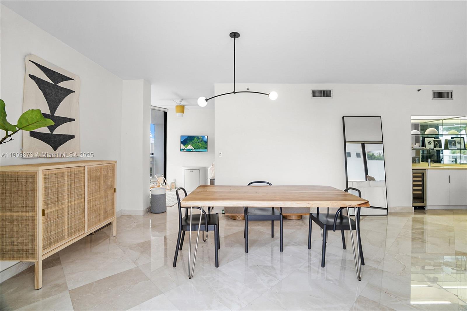 image Hamptons West Condo19