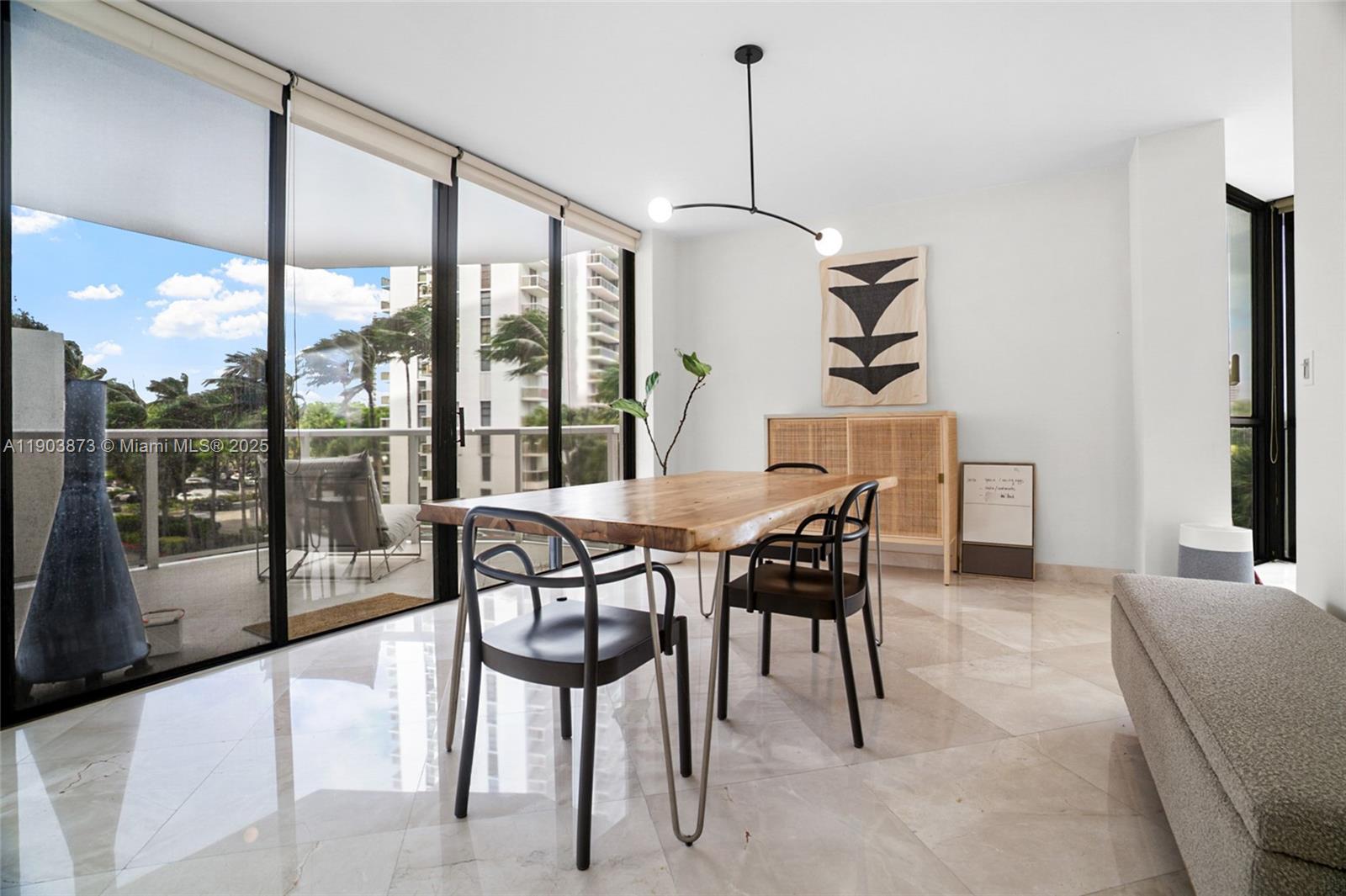 image Hamptons West Condo20