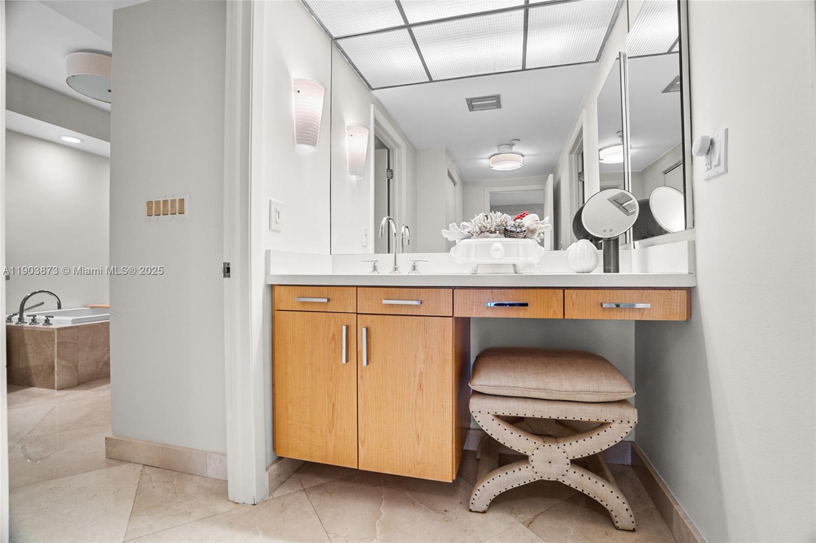 image Hamptons West Condo26