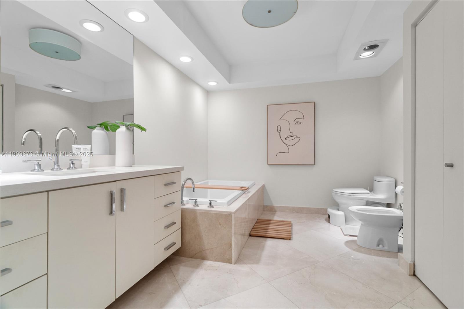 image Hamptons West Condo28