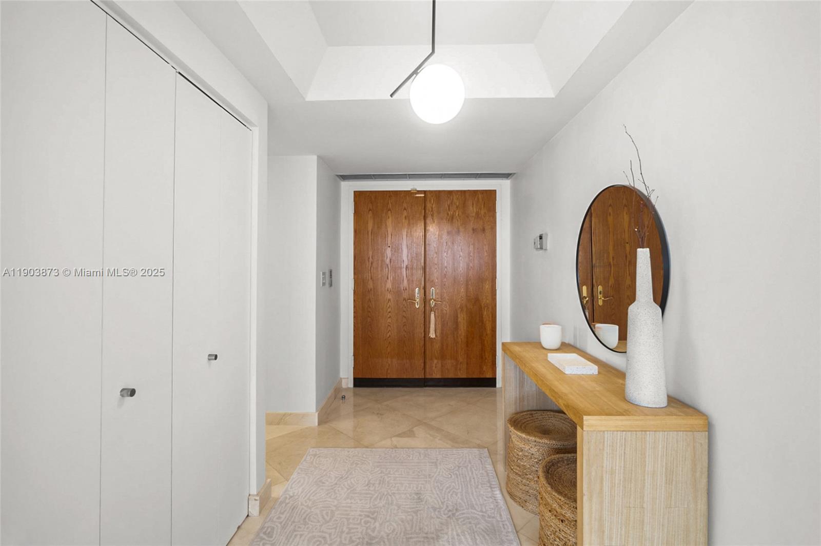 image Hamptons West Condo2