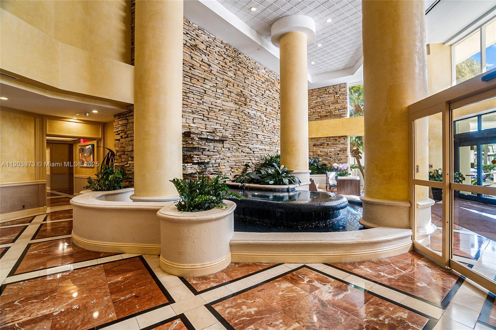 image Hamptons West Condo44