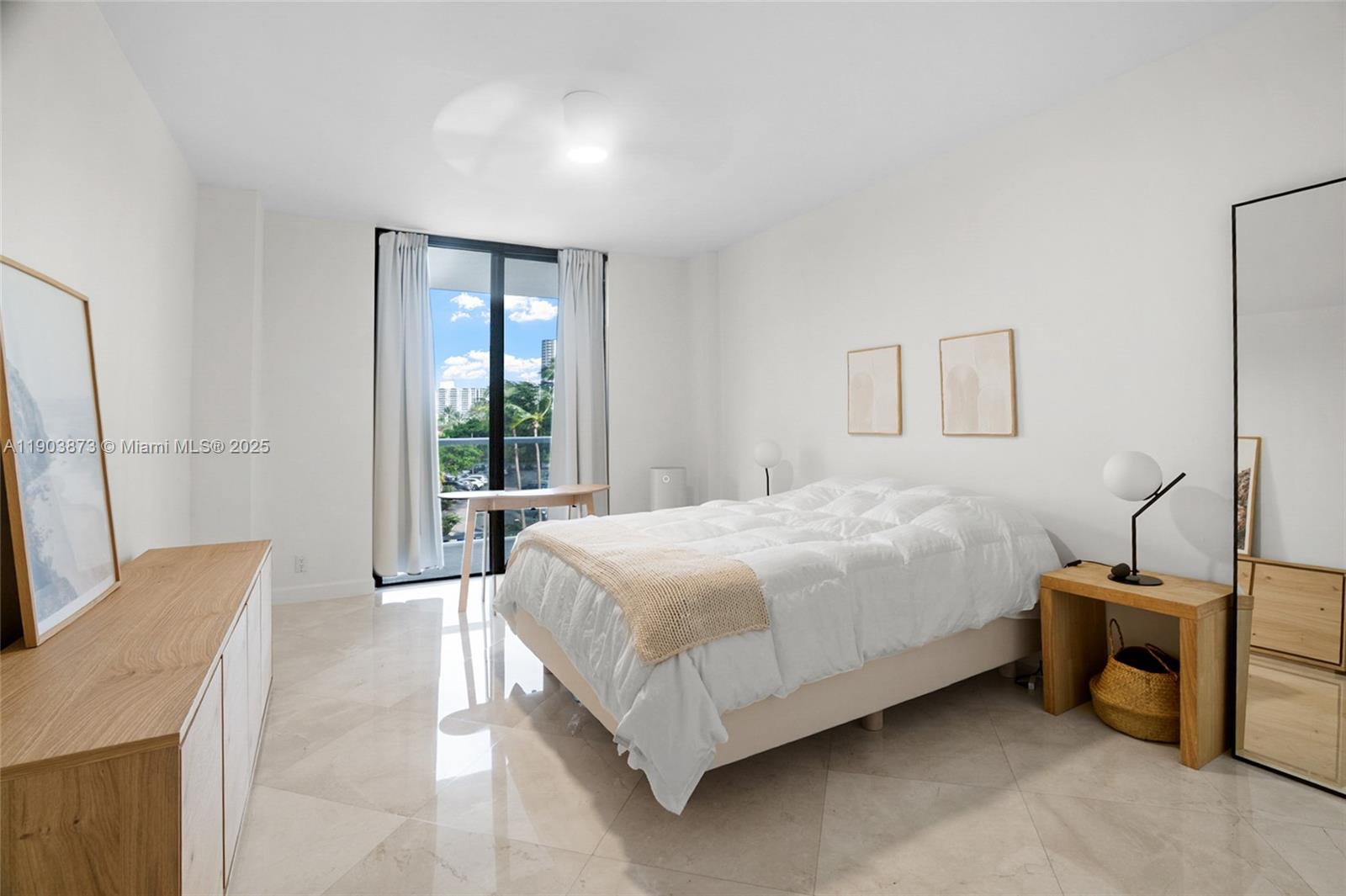 image Hamptons West Condo6