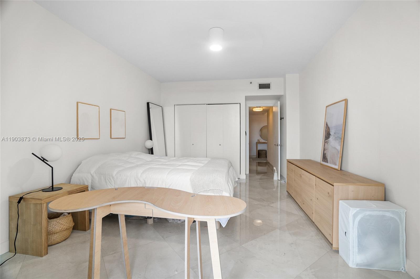 image Hamptons West Condo7