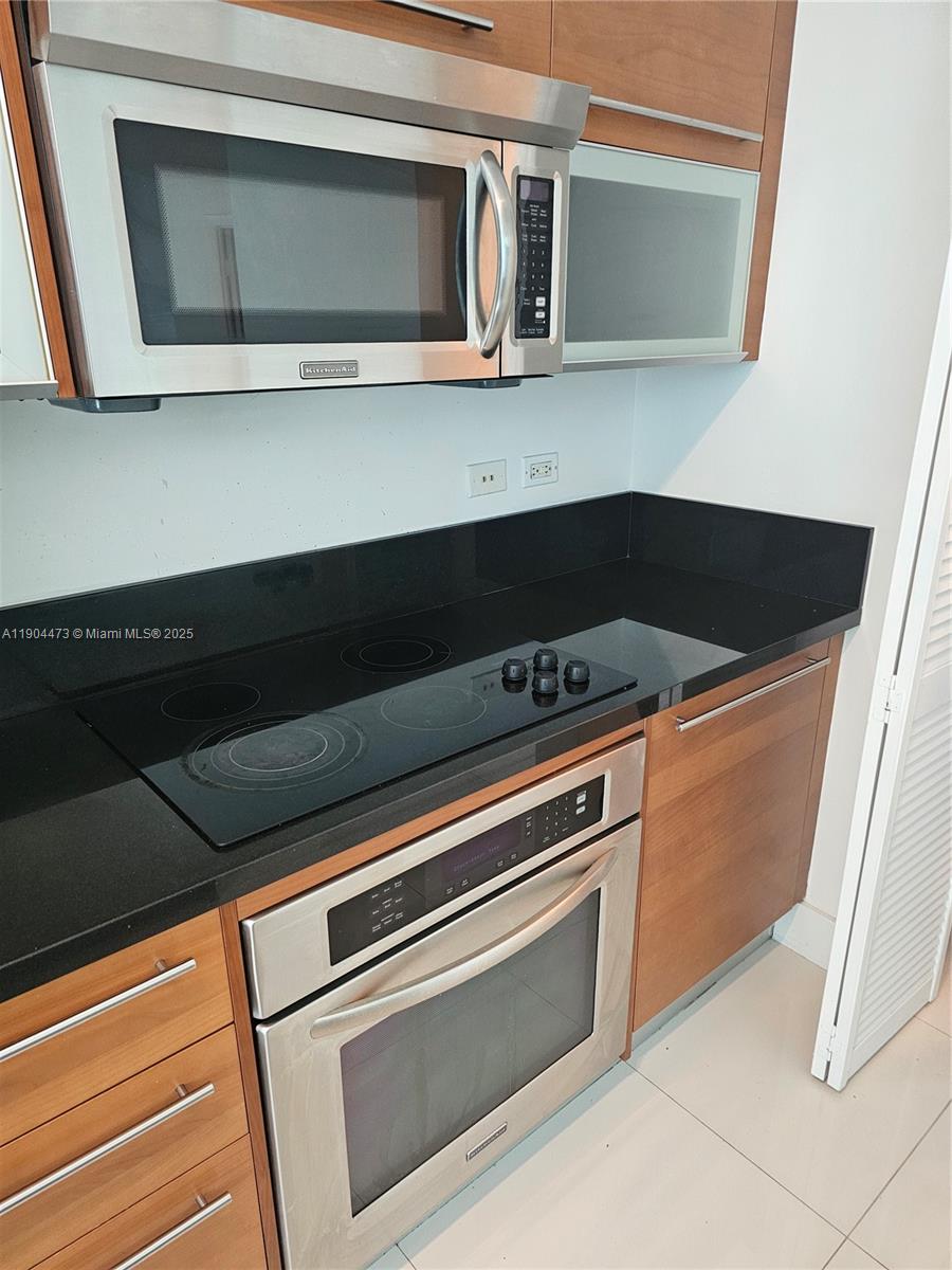 image Vizcayne North11