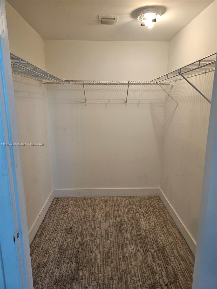 image Vizcayne North30