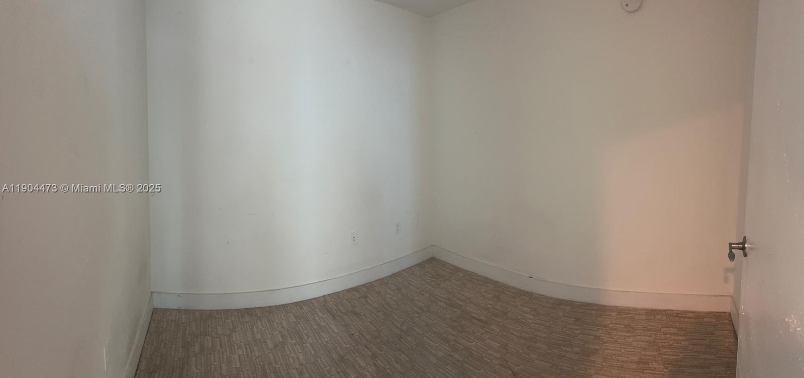 image Vizcayne North31