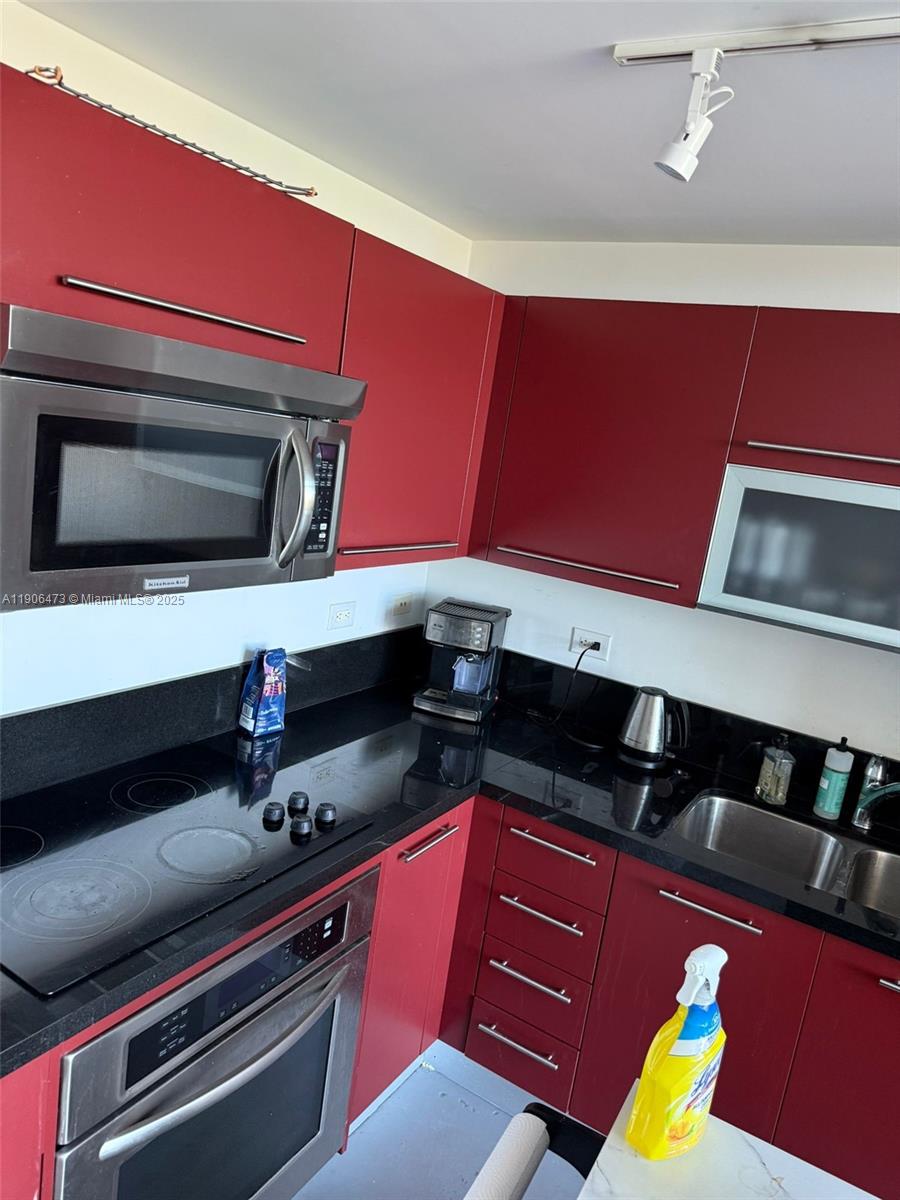 image Vizcayne South17