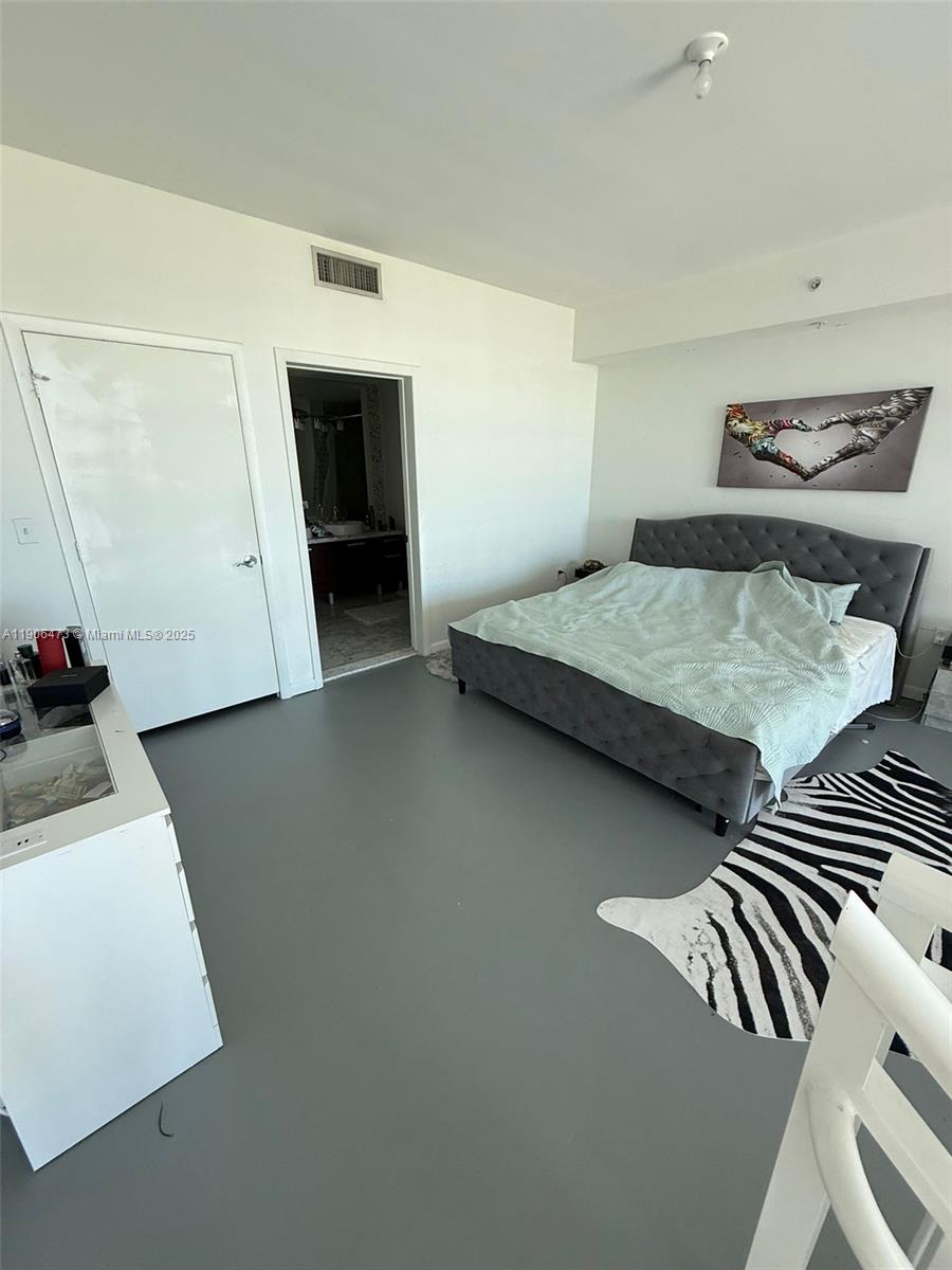 image Vizcayne South6