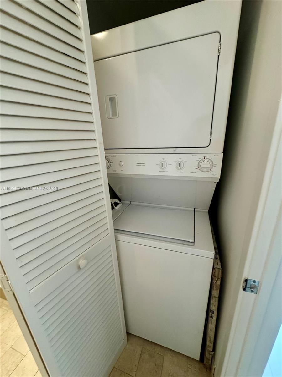 image Axis On Brickell Condo22