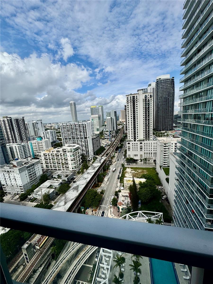 image Axis On Brickell Condo23