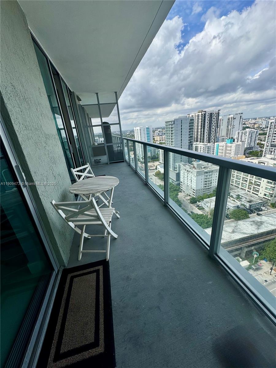 image Axis On Brickell Condo25