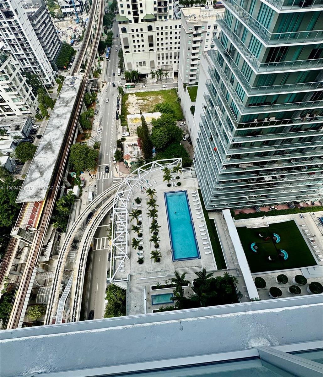 image Axis On Brickell Condo27