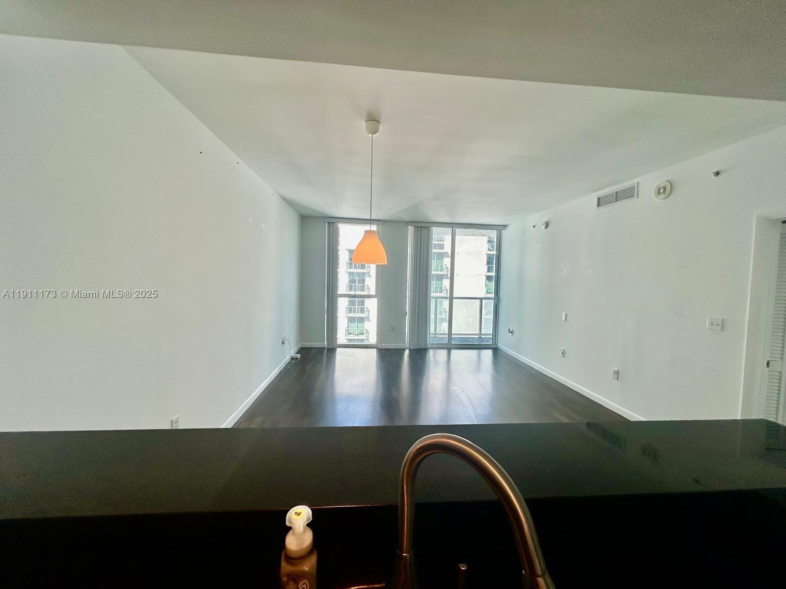 image Vizcayne South Condo5