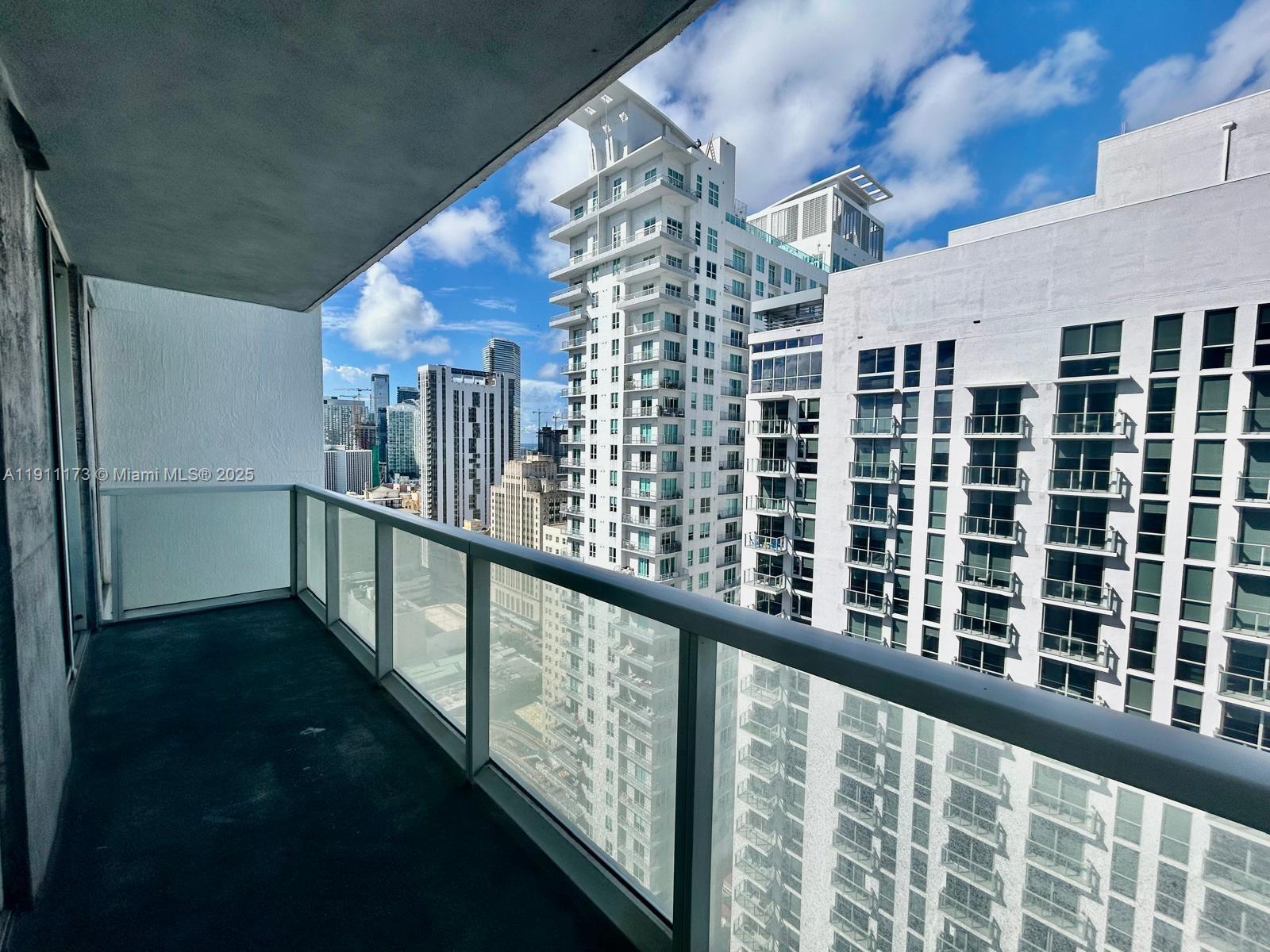 image Vizcayne South Condo7