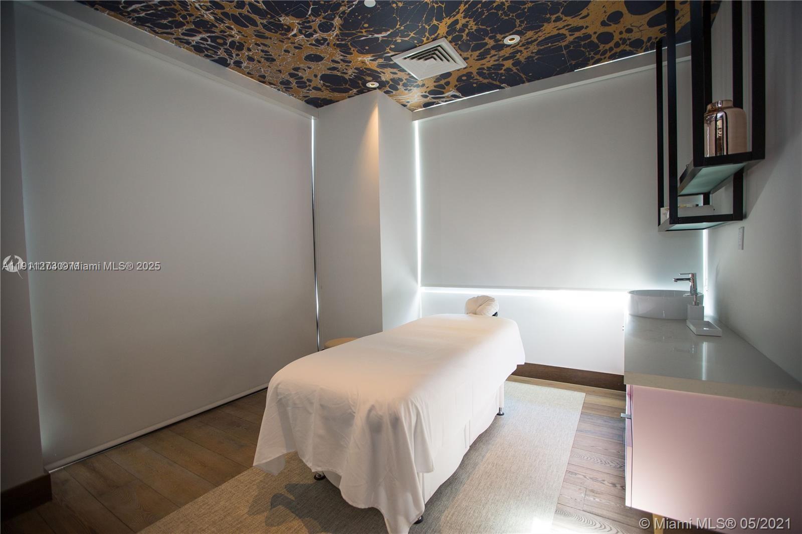 121 NE 34th St #1507 Miami, FL 33137