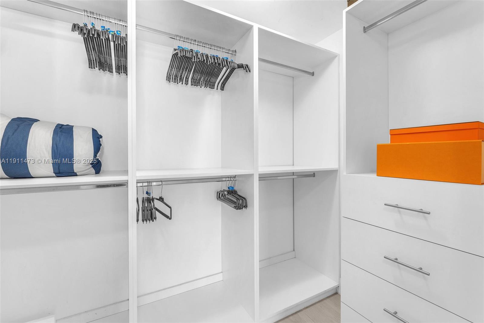 image Aria On The Bay20