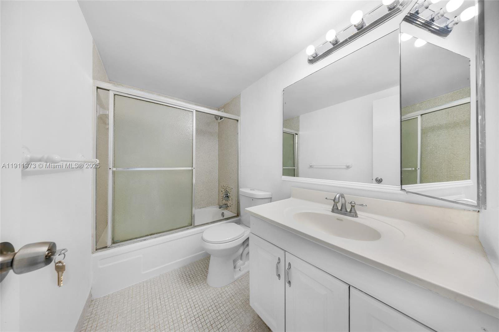 1865 79th St Cswy #14D North Bay Village, FL 33141