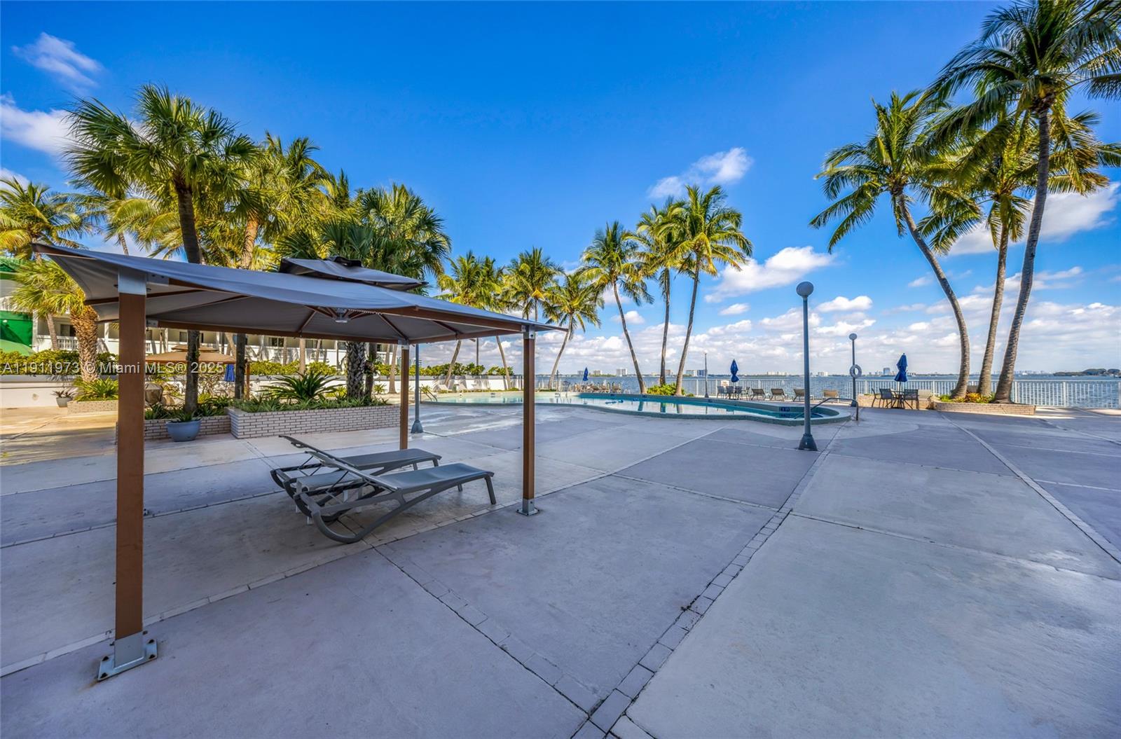 1865 79th St Cswy #14D North Bay Village, FL 33141