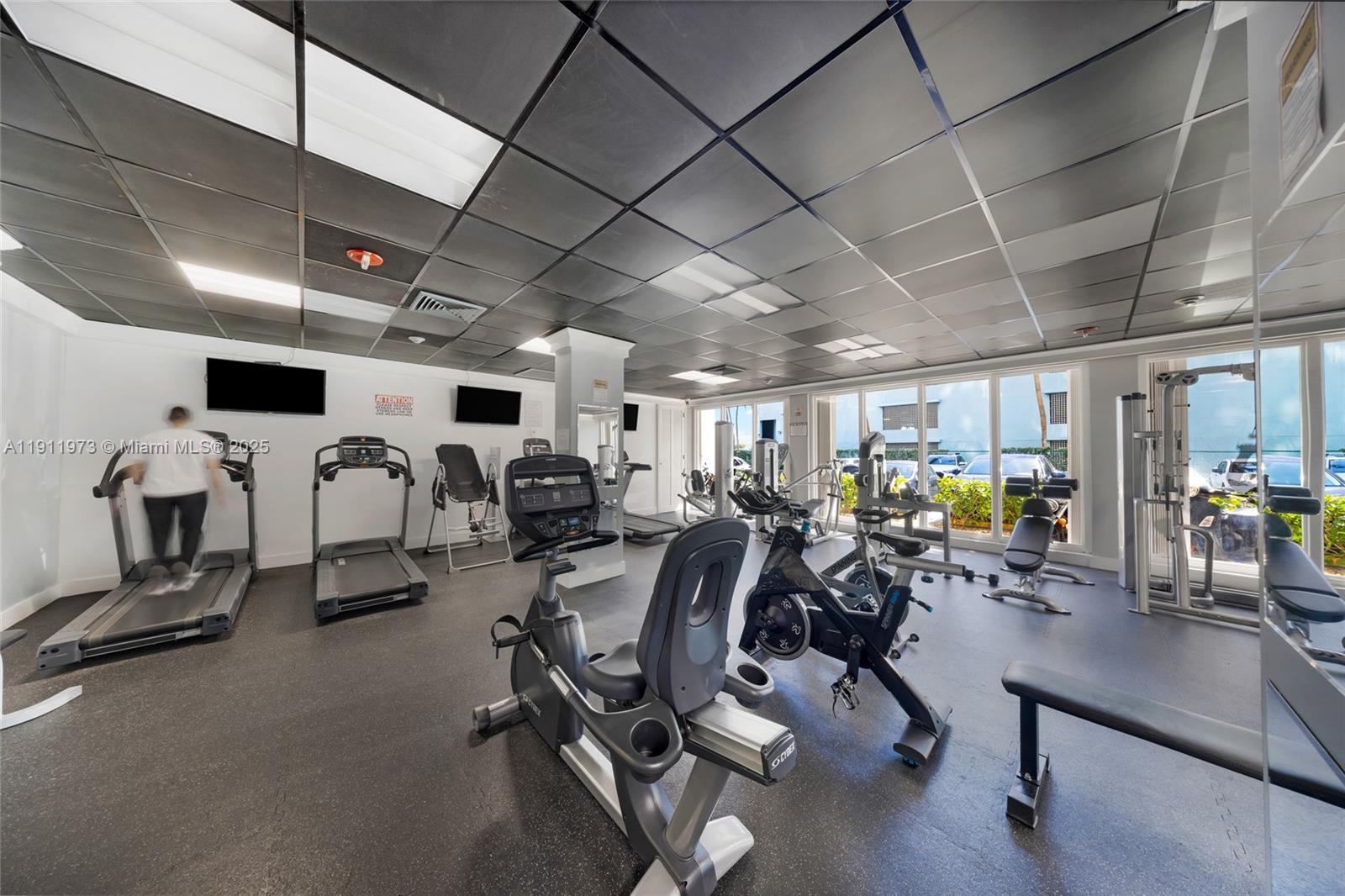 1865 79th St Cswy #14D North Bay Village, FL 33141