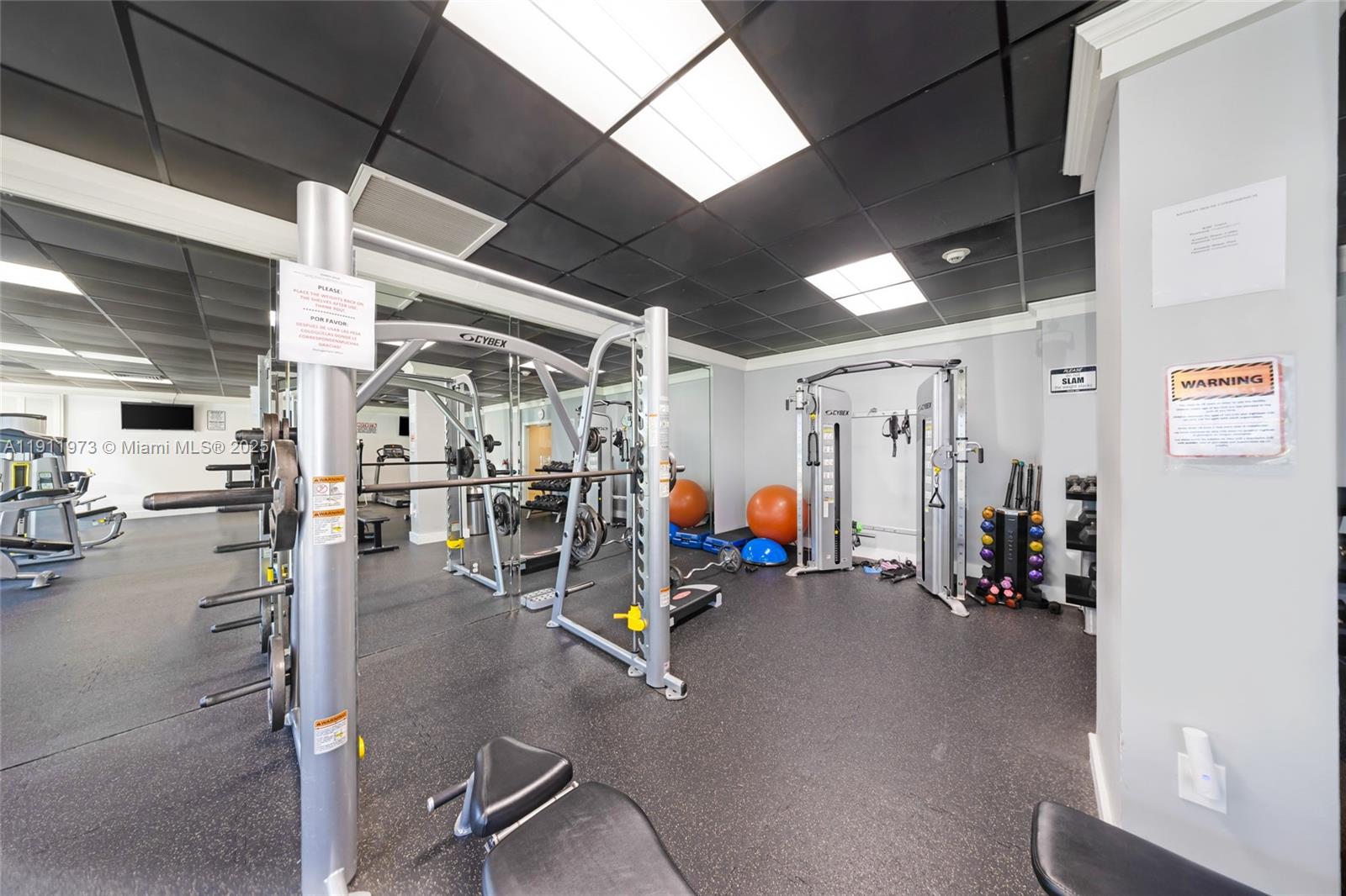 1865 79th St Cswy #14D North Bay Village, FL 33141