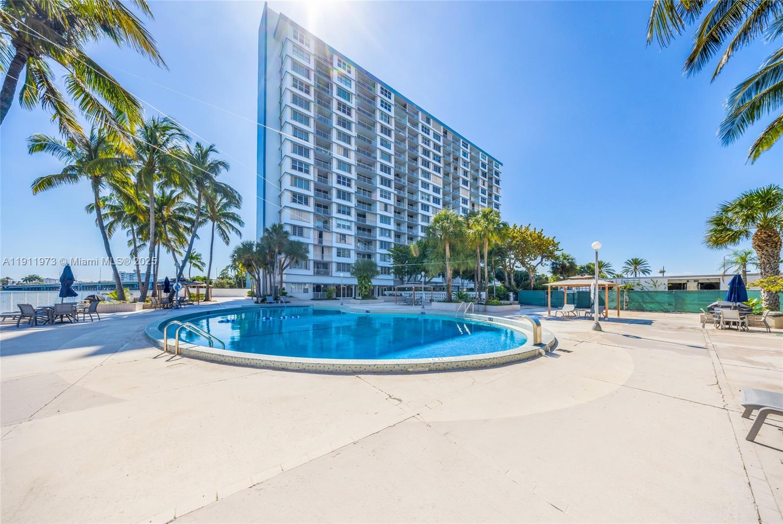 1865 79th St Cswy #14D North Bay Village, FL 33141