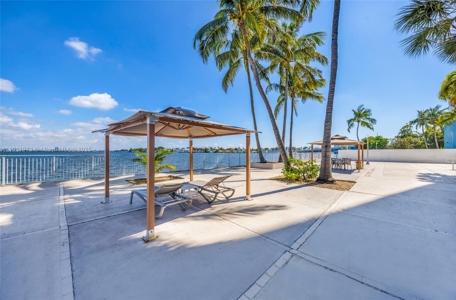 1865 79th St Cswy #14D North Bay Village, FL 33141