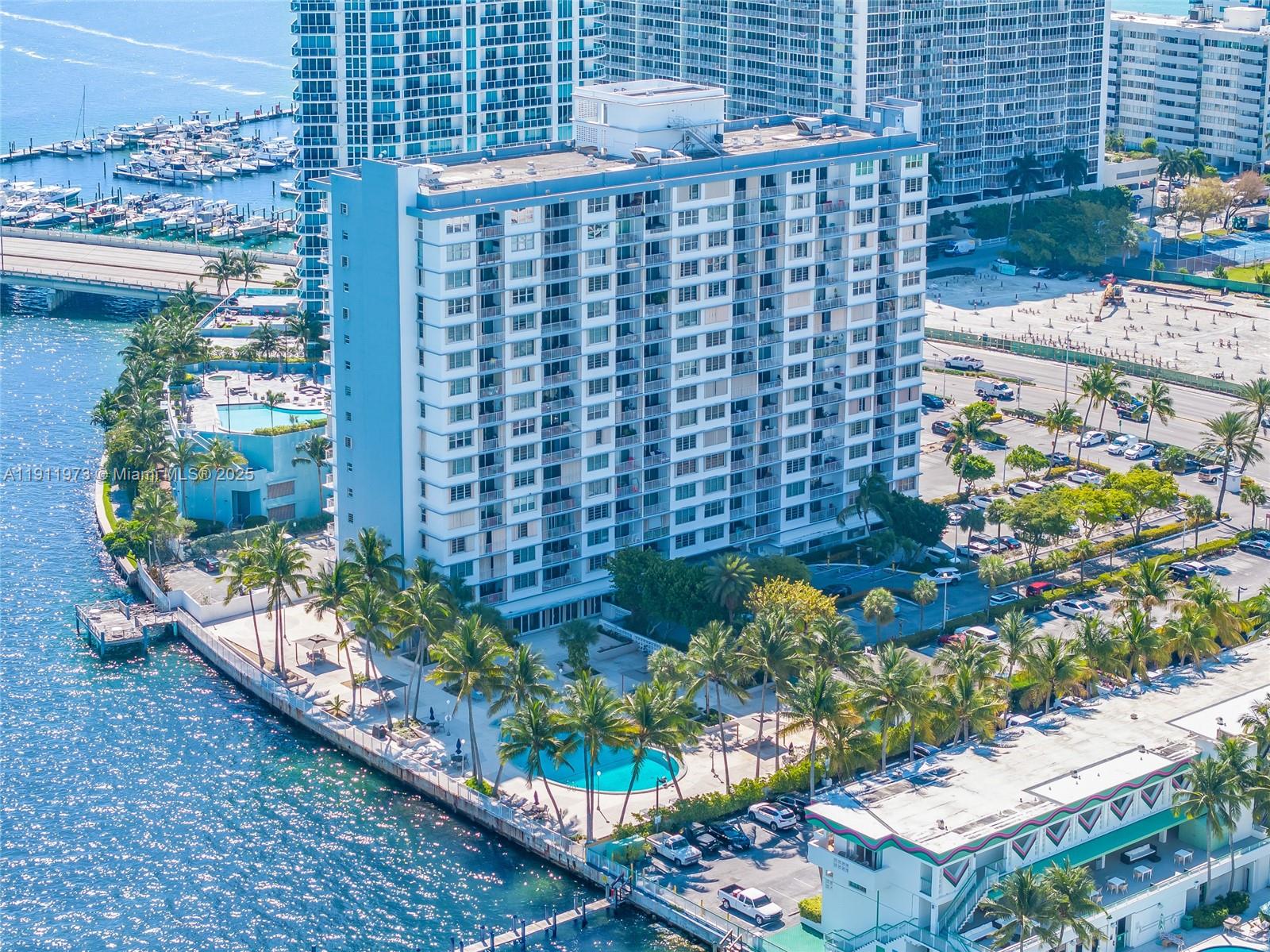 1865 79th St Cswy #14D North Bay Village, FL 33141