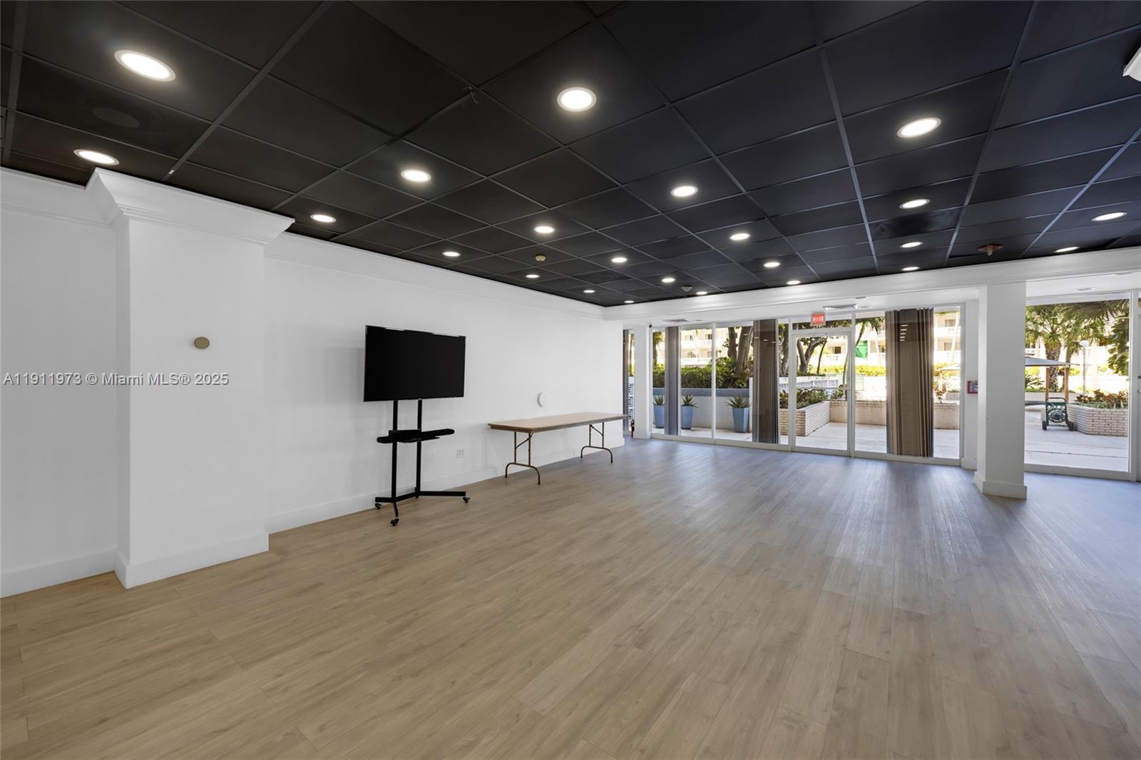 1865 79th St Cswy #14D North Bay Village, FL 33141