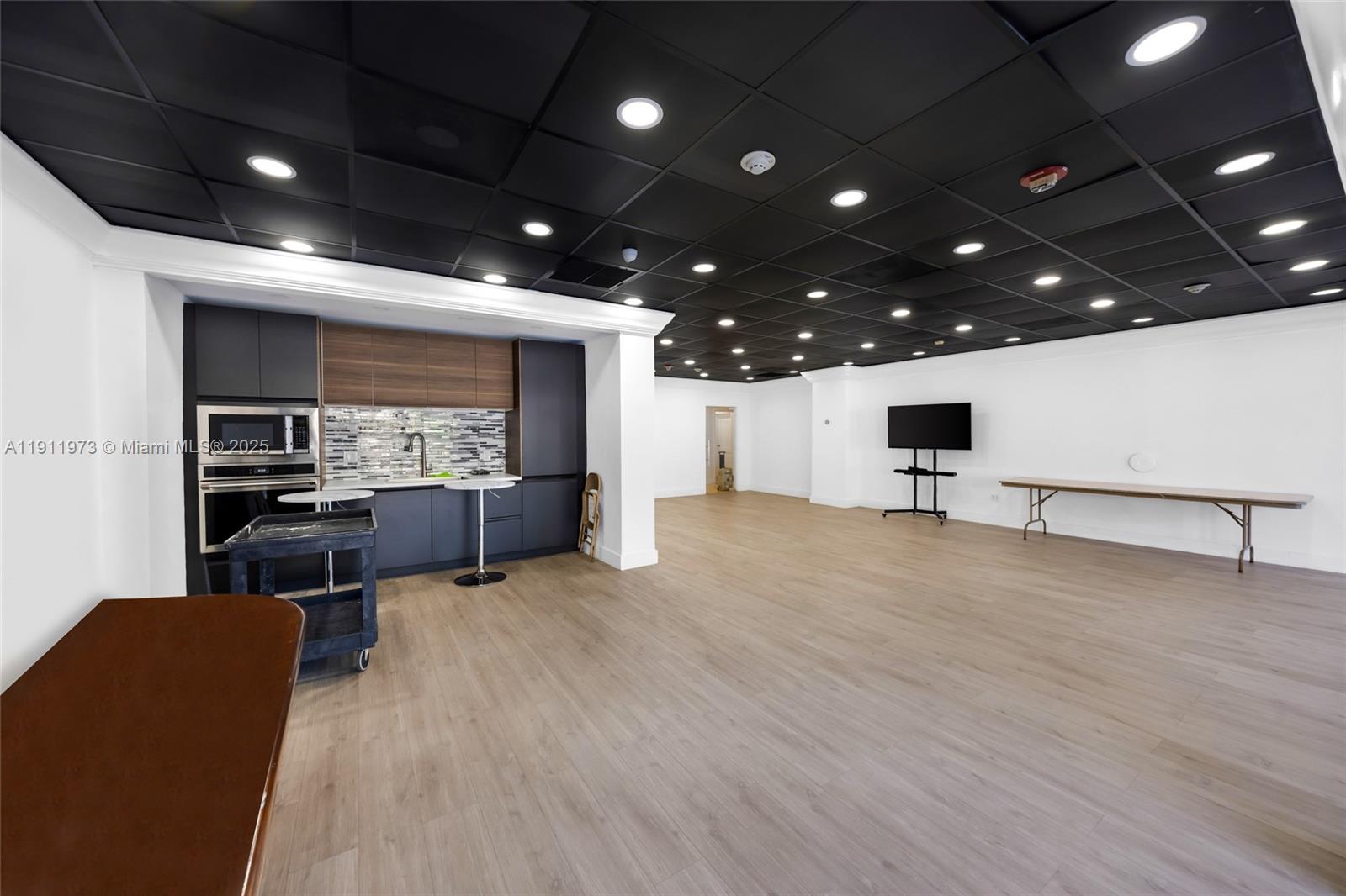 1865 79th St Cswy #14D North Bay Village, FL 33141