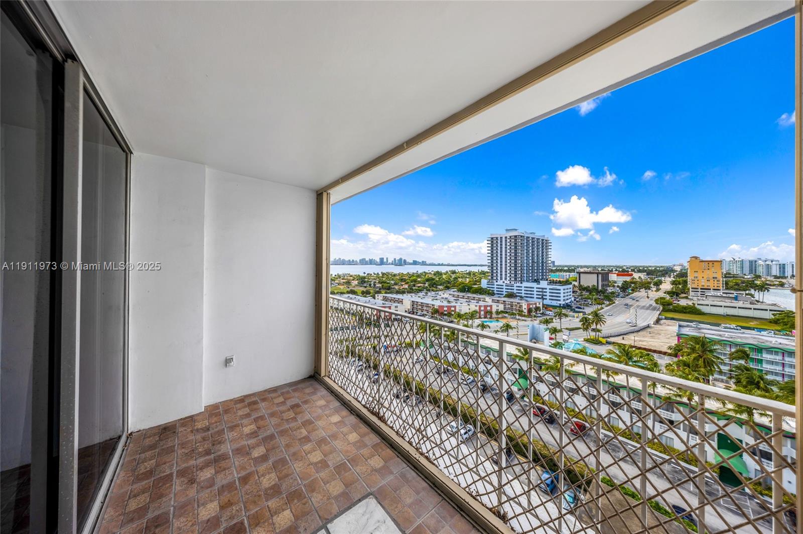 1865 79th St Cswy #14D North Bay Village, FL 33141