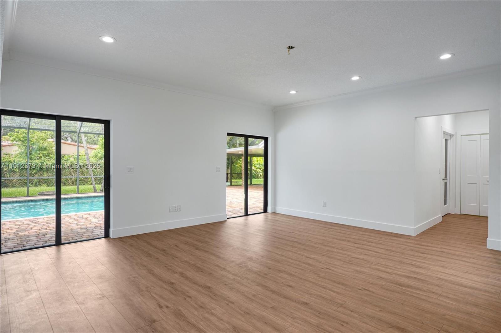 6230 SW 112th St #* Pinecrest, FL 33156