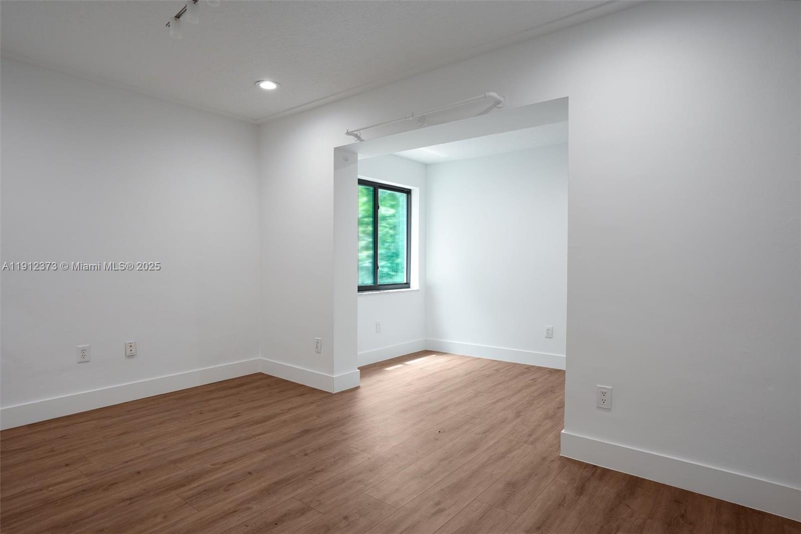 6230 SW 112th St #* Pinecrest, FL 33156