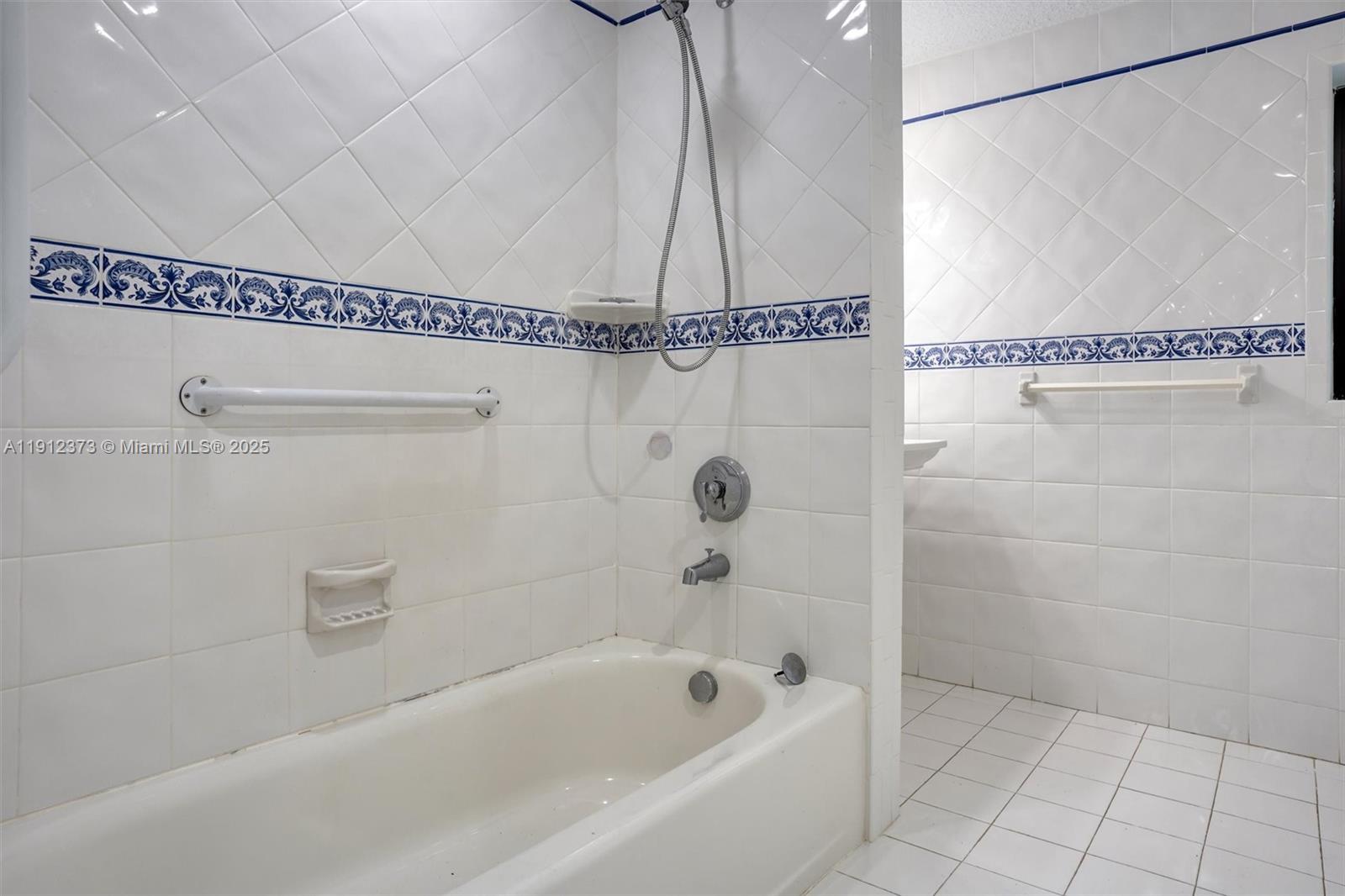 6230 SW 112th St #* Pinecrest, FL 33156