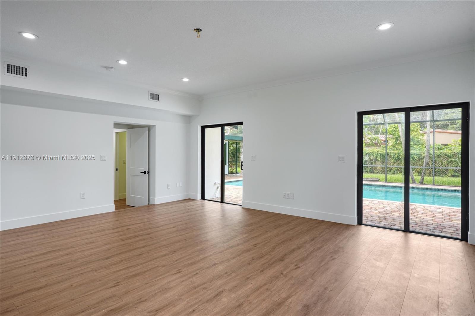 6230 SW 112th St #* Pinecrest, FL 33156