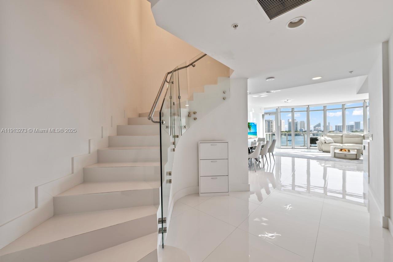 17301 Biscayne Blvd #811 North Miami Beach, FL 33160