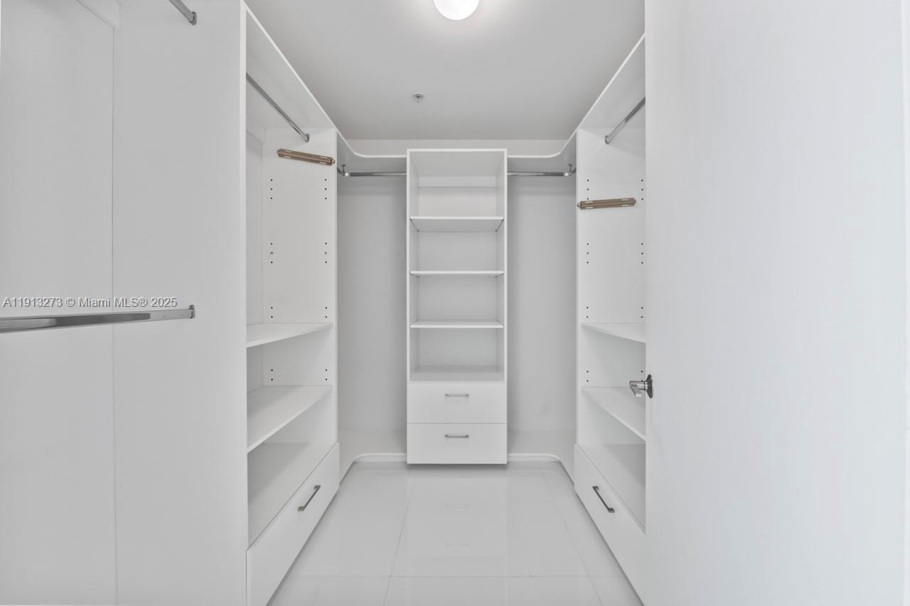 17301 Biscayne Blvd #811 North Miami Beach, FL 33160