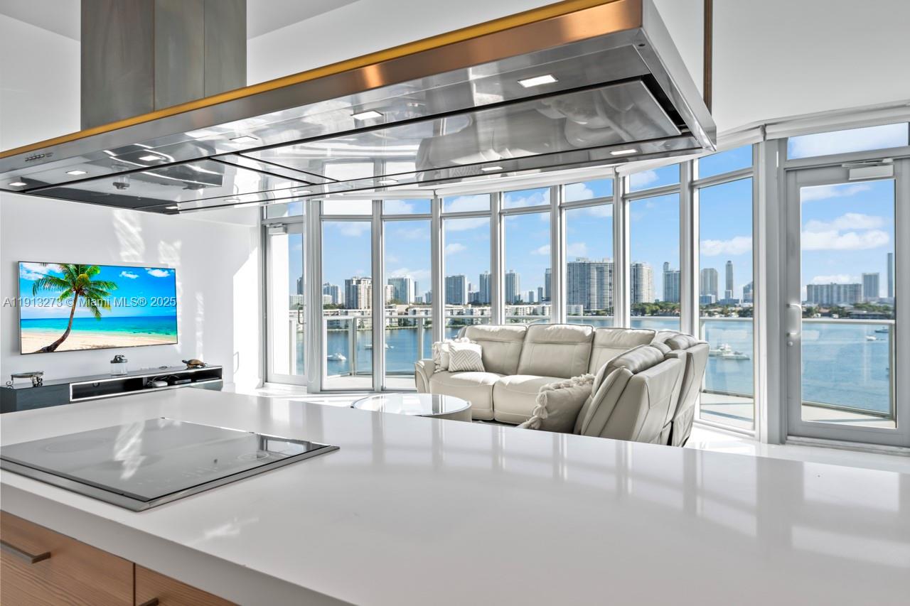 17301 Biscayne Blvd #811 North Miami Beach, FL 33160